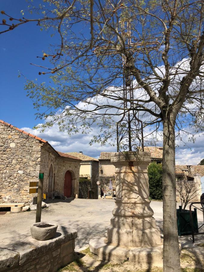 Maison Des Bourgades Saint-Julien-de-Peyrolas ภายนอก รูปภาพ