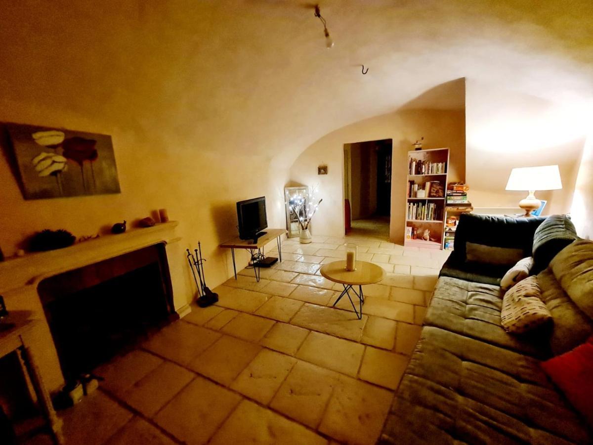 Maison Des Bourgades Saint-Julien-de-Peyrolas ภายนอก รูปภาพ