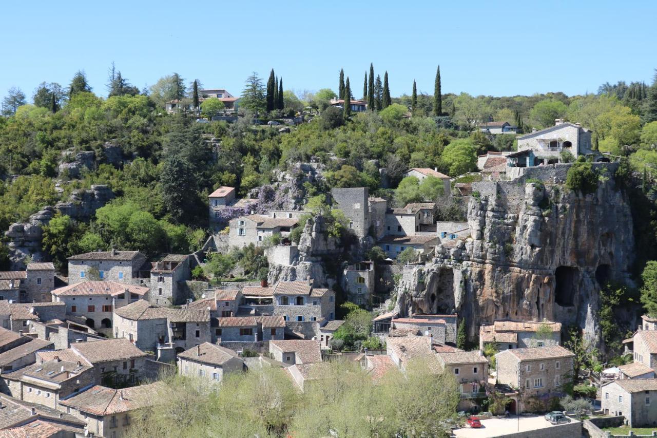 Maison Des Bourgades Saint-Julien-de-Peyrolas ภายนอก รูปภาพ