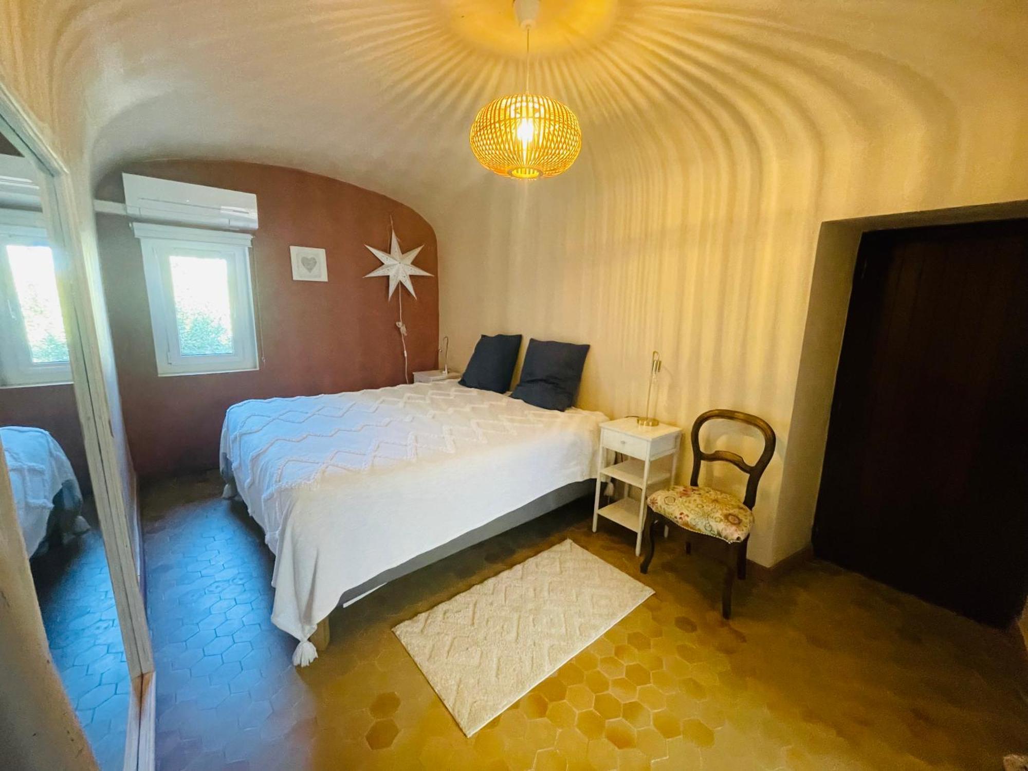 Maison Des Bourgades Saint-Julien-de-Peyrolas ภายนอก รูปภาพ