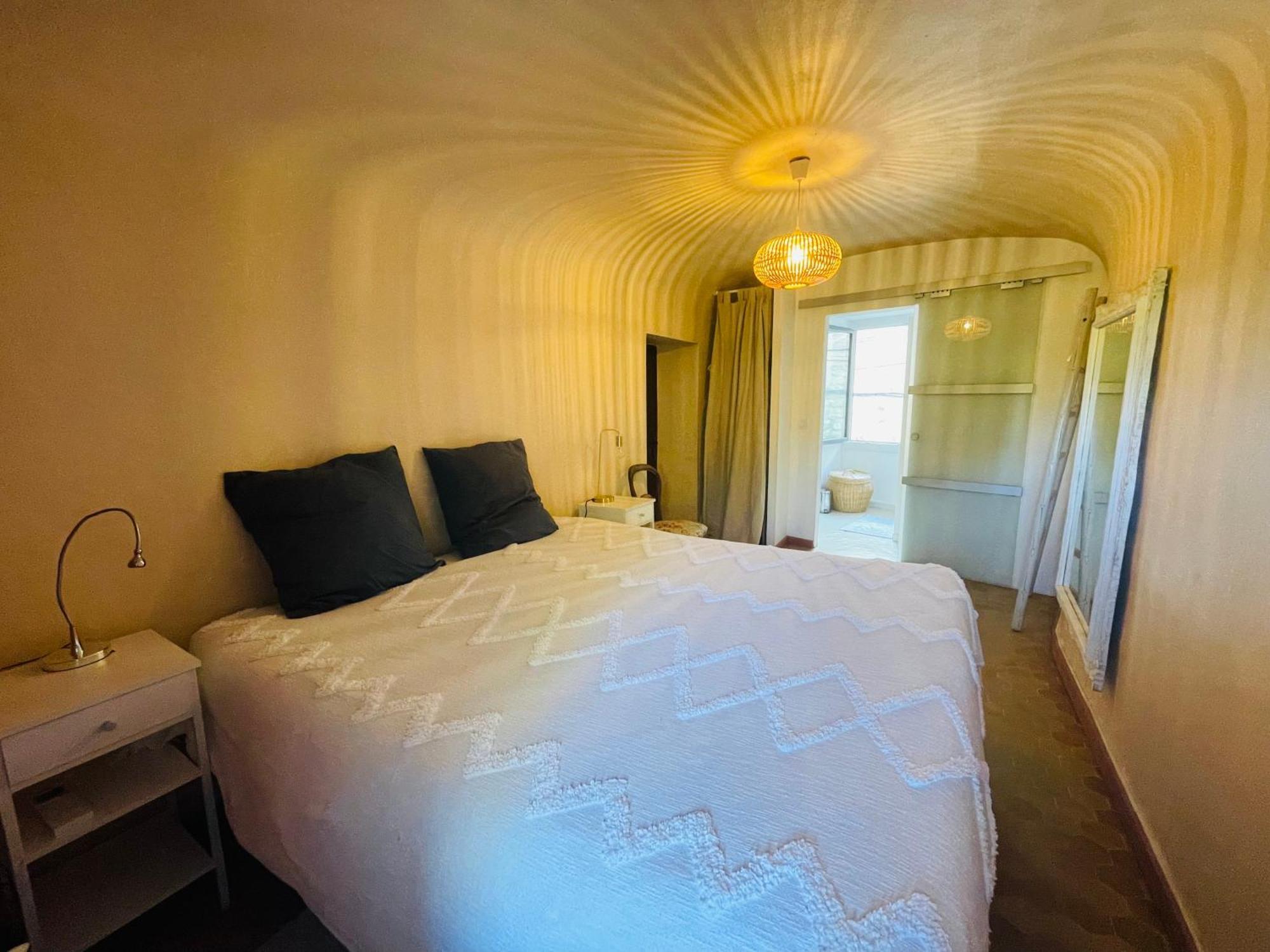 Maison Des Bourgades Saint-Julien-de-Peyrolas ภายนอก รูปภาพ
